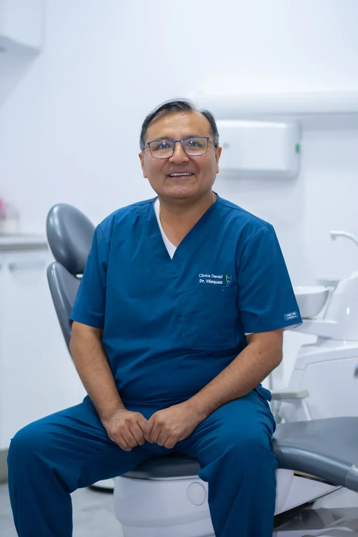 Percy Vasquez at Clínica Dental Dr. Vásquez